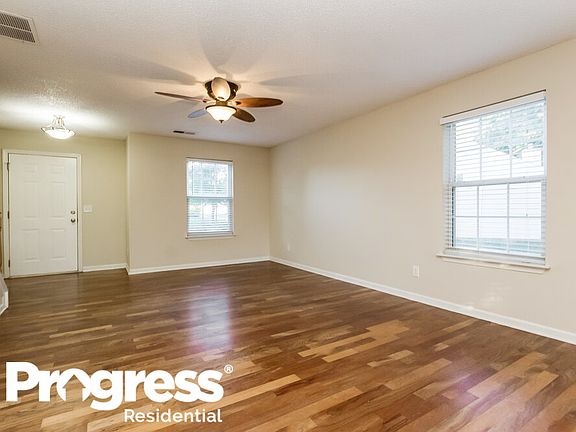 4th image of 21 Rosebury Ct