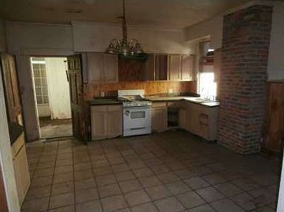 5th image of 1800 Esplanade Ave