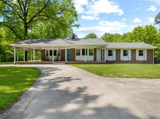 11320 Island Creek Dr, Beloit, OH 44609