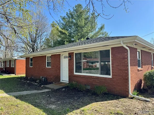 2 Toni Ct, Collinsville, IL 62234