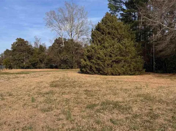 904 N Main St, Darlington, SC 29532