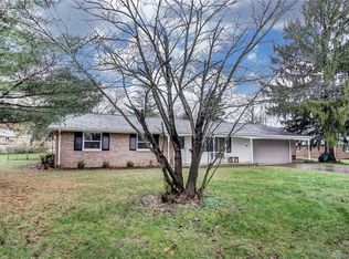 2841 Cumberland Dr, Springfield, OH 45506