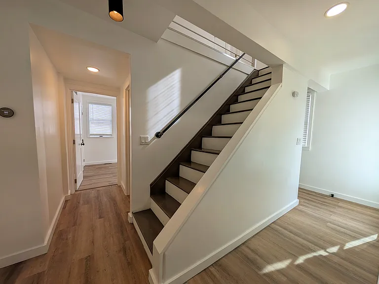 1206 Monterey St — Photo 10