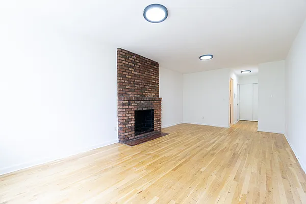 Rented by Compass | media 19