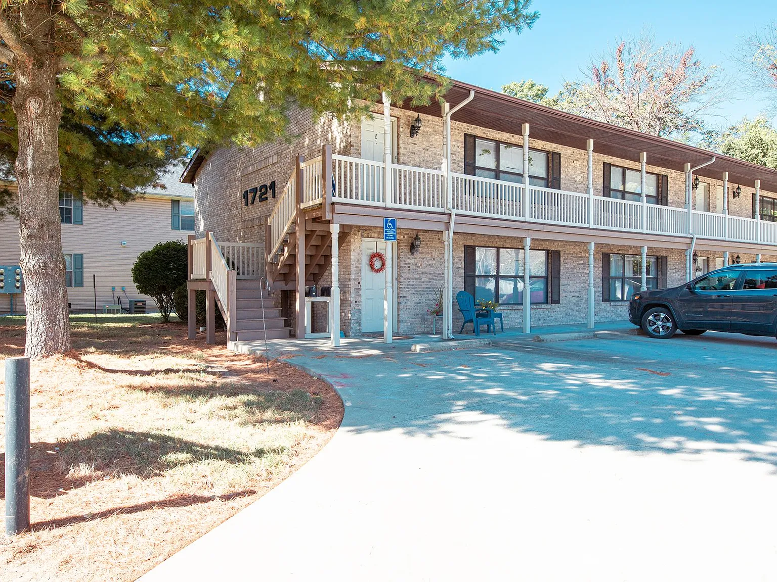 Shadow Ridge Apartments — Photo 4