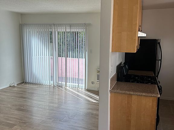 3rd image of 4949 Laurel Canyon Blvd APT 31