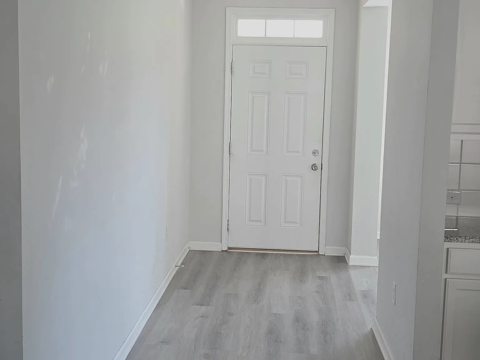 4 bed, 3.5 bath, 2837 sqft, $2,700 — Photo 3