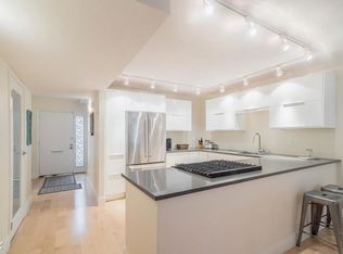 319 S 2nd St, Philadelphia, PA 19106