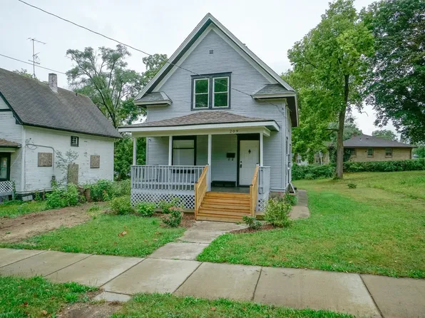 209 Stewart Ave, Rockford, IL 61102