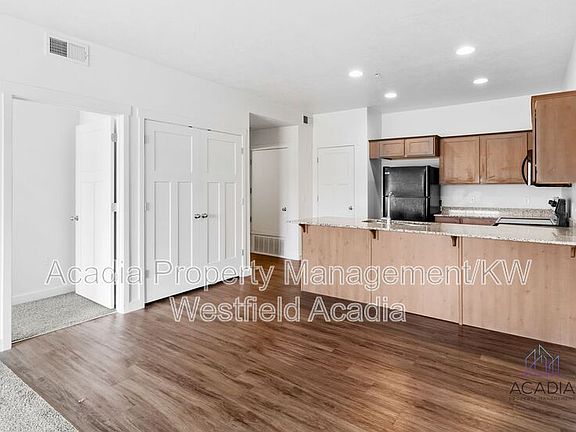 2nd image of 678 E 500 S Unit 102