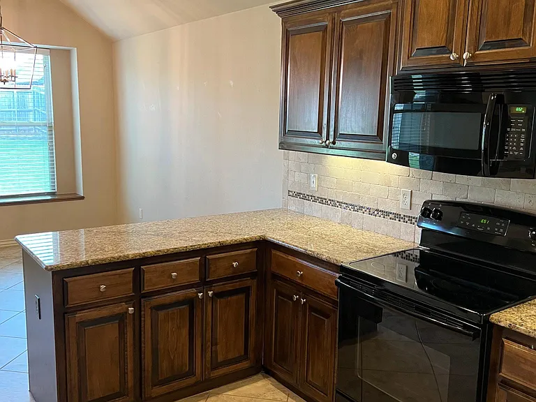 6236 NW 158th Ter — Photo 12