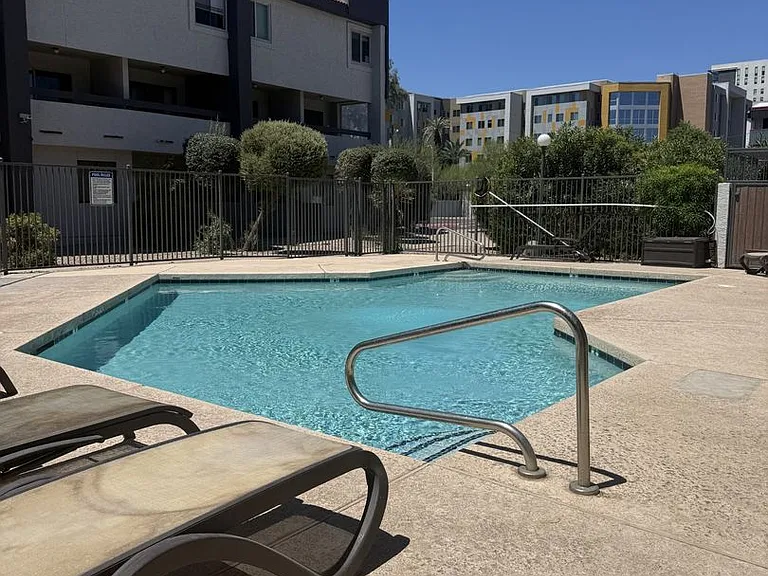 1215 E Lemon St #105 — Photo 2