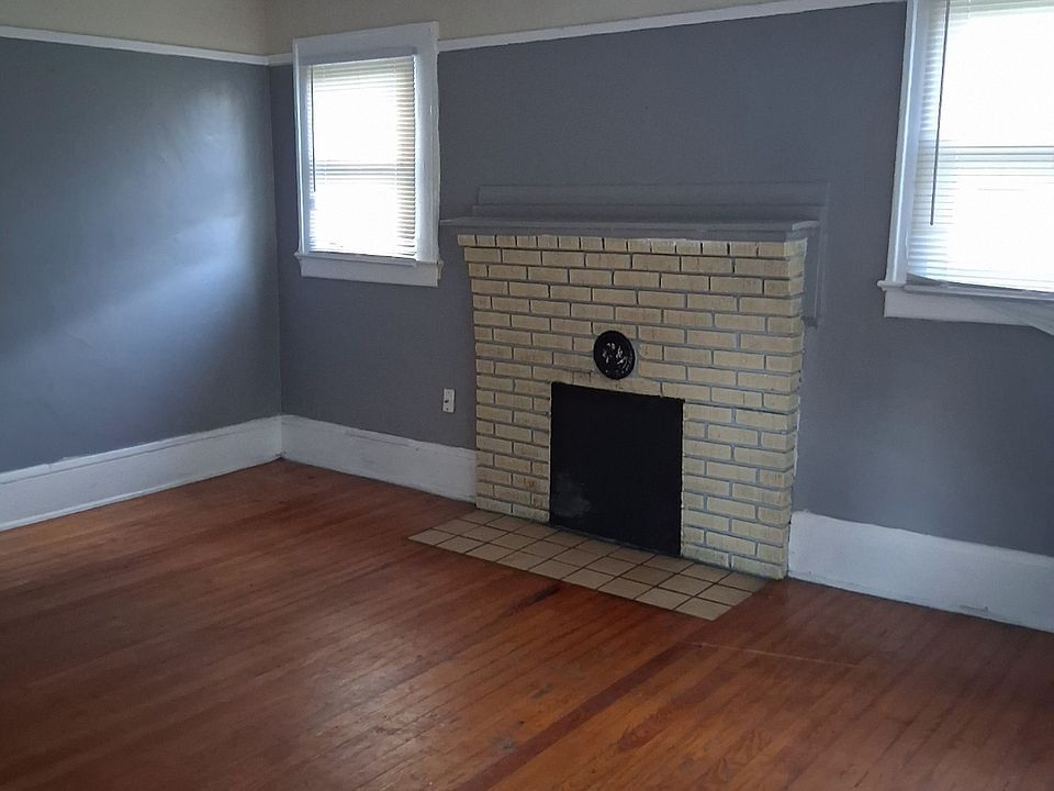 2nd image of 418 Basswood St