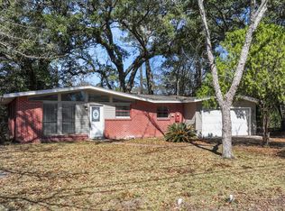 1703 Carpenter Ct, Ocean Springs, MS 39564