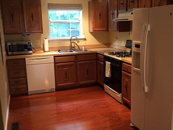 5th image of 13823 Rockford Ct