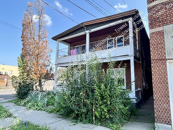2nd image of 2253 Niagara St APT 5