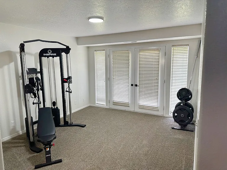 860 W Hampton Rd — Photo 36