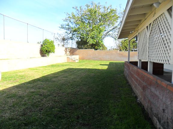 4th image of 17768 Granada Ave