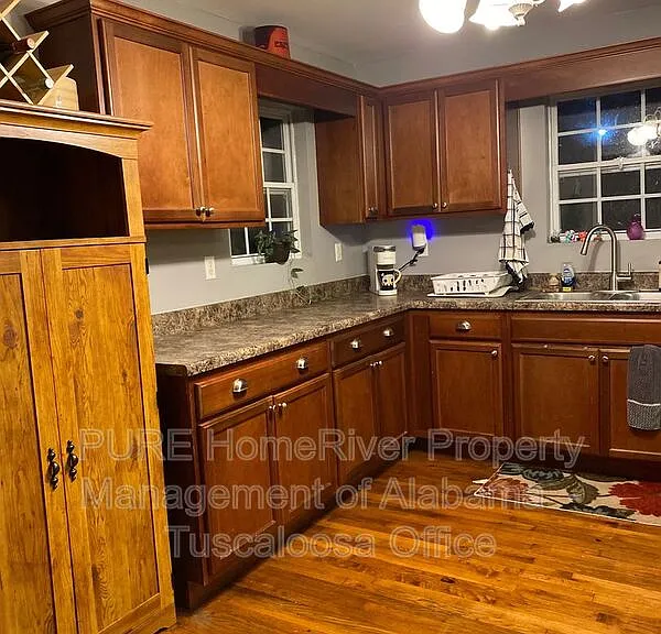 2830 18th Ave — Photo 4