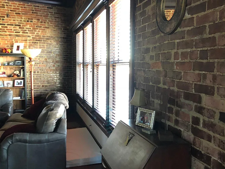 9 W River St #C-11 — Photo 8