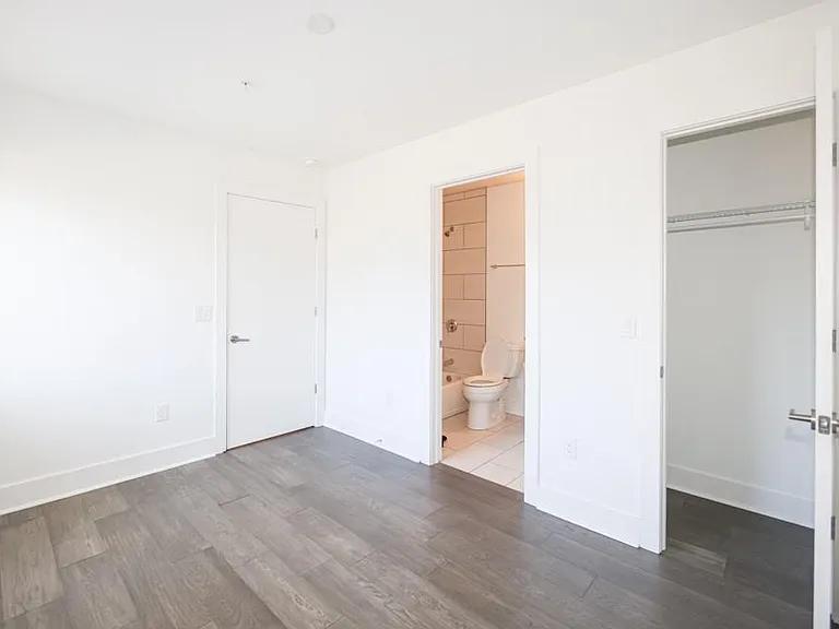 1145 Kirkwood Ave SE #14 — Photo 5