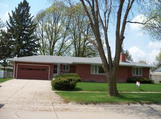 1007 N 11th St, Norfolk, NE 68701