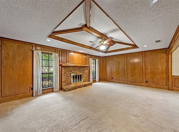 5th image of 4028 Bosque Dr