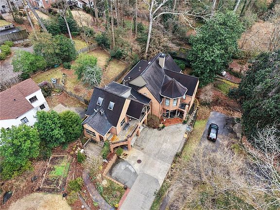 2nd image of 1917 N Decatur Rd