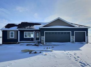 110 W 2nd St, Friesland, WI 53935