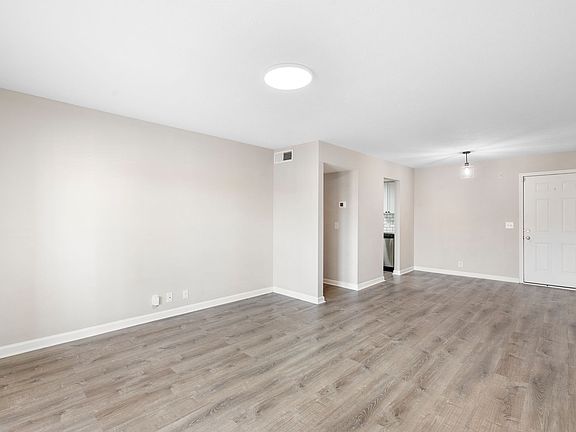 3rd image of 420 Elysian Fields Rd APT E5