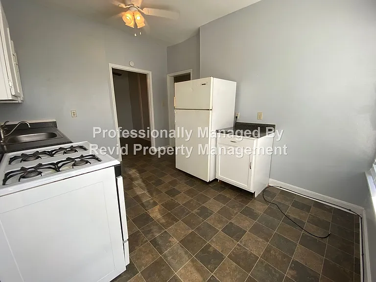189 N Auburndale Pl #195-16 — Photo 8