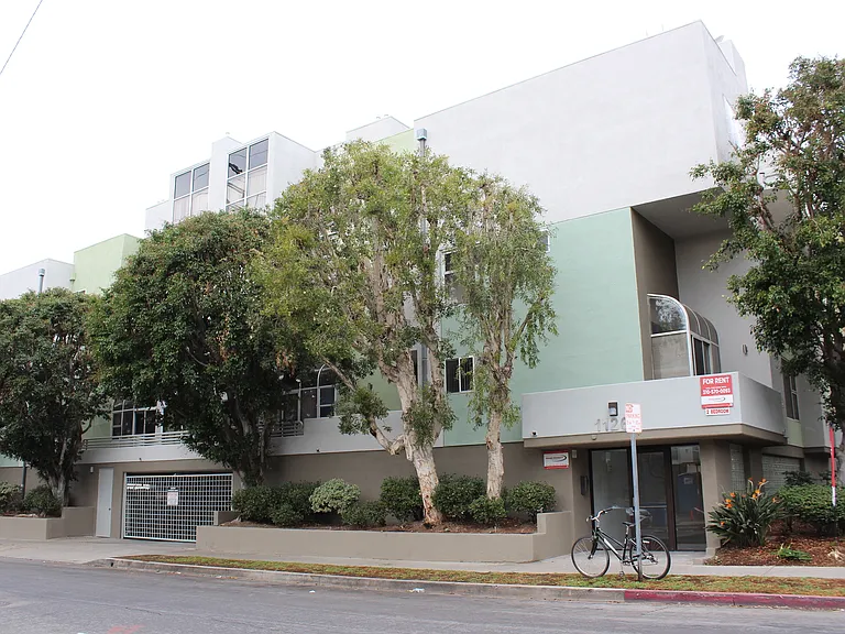11263 Mississippi Ave — Photo 6