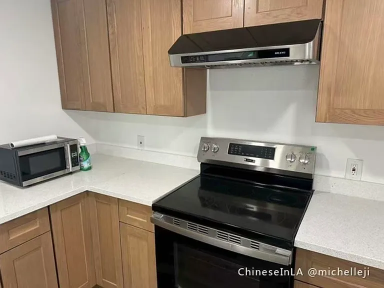 1467 N Hilltop Dr — Photo 5