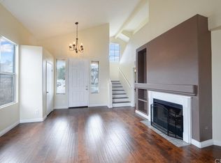 1093 Sunbeam Ln, Corona, CA 92881