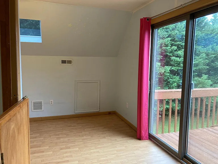 Bedroom 2 - 2nd Floor