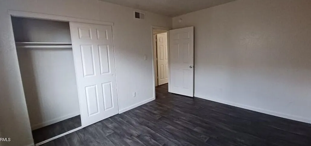 2537 W Georgia Ave — Photo 1