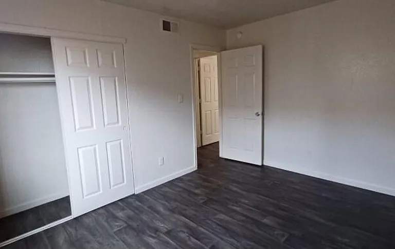 2537 W Georgia Ave #2 — Photo 1