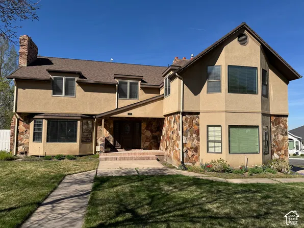 1273 Newport Ln, Kaysville, UT 84037