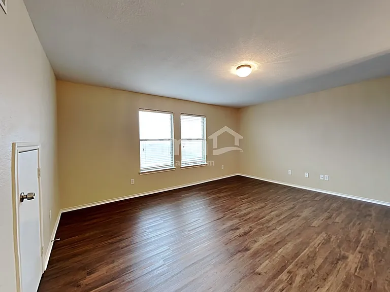 1613 W Hercules Ln — Photo 9