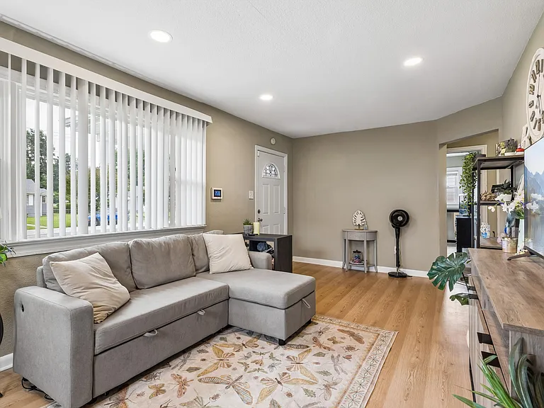 507 Bunche Blvd — Photo 12