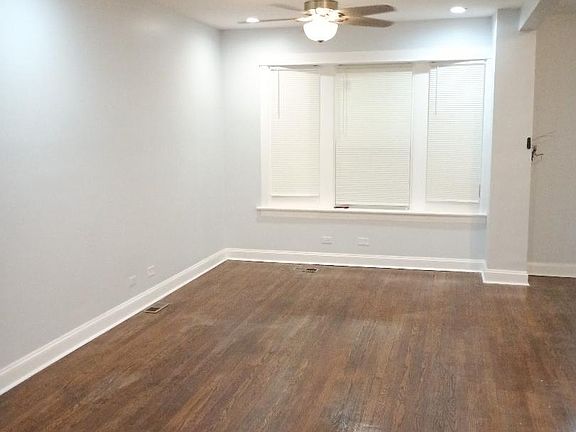 5th image of 523 N Trumbull Ave