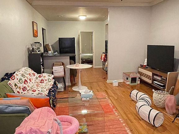 2nd image of 317 S Juniper St #1