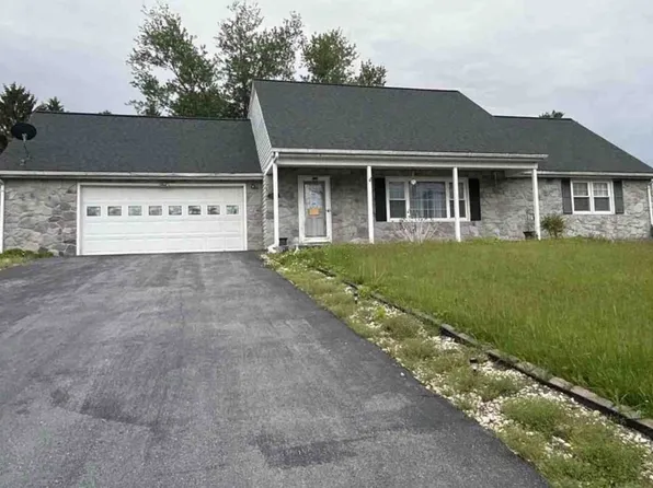 19503 Marsh Cir, Hagerstown, MD 21742