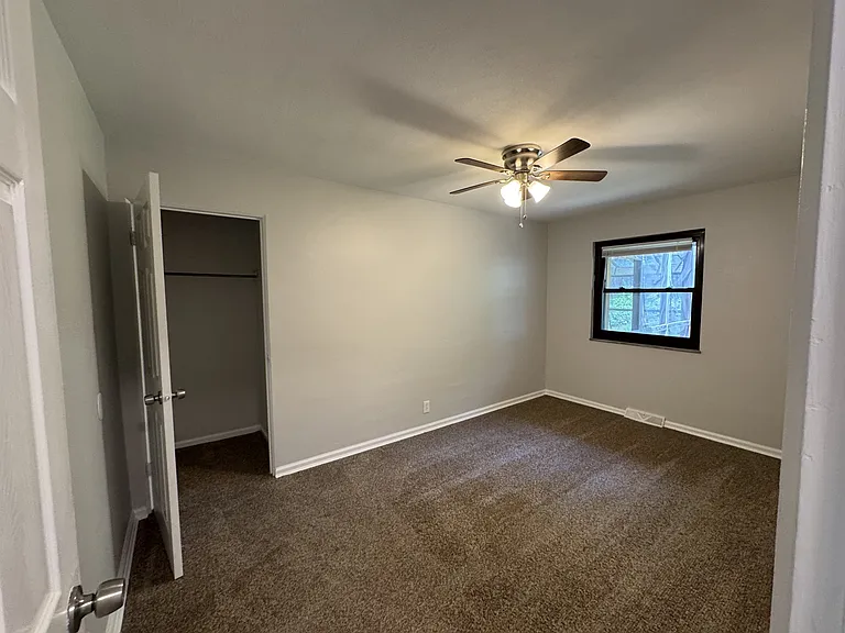 716 Cranford Dr — Photo 19
