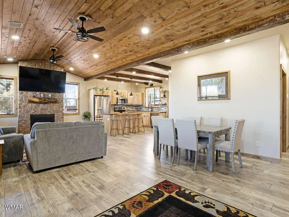 2722 Church Ln, Overgaard, AZ 85933