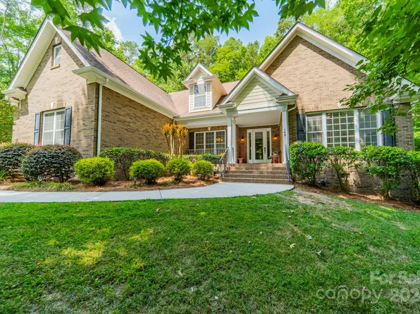 148 Rushing Water Ln, Troutman, NC 28166