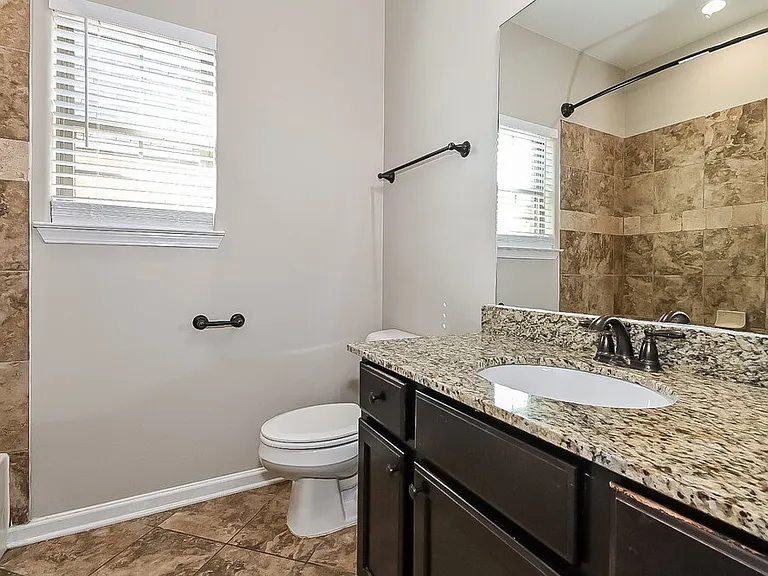 75 Briar Hollow Ln — Photo 15