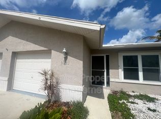 2921 SW Santa Barbara Pl, Cape Coral, FL 33914