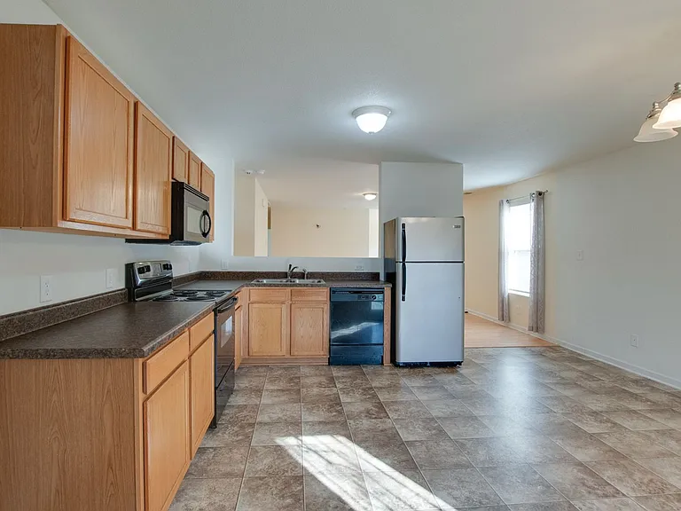 198 Cloverbrook Dr — Photo 7