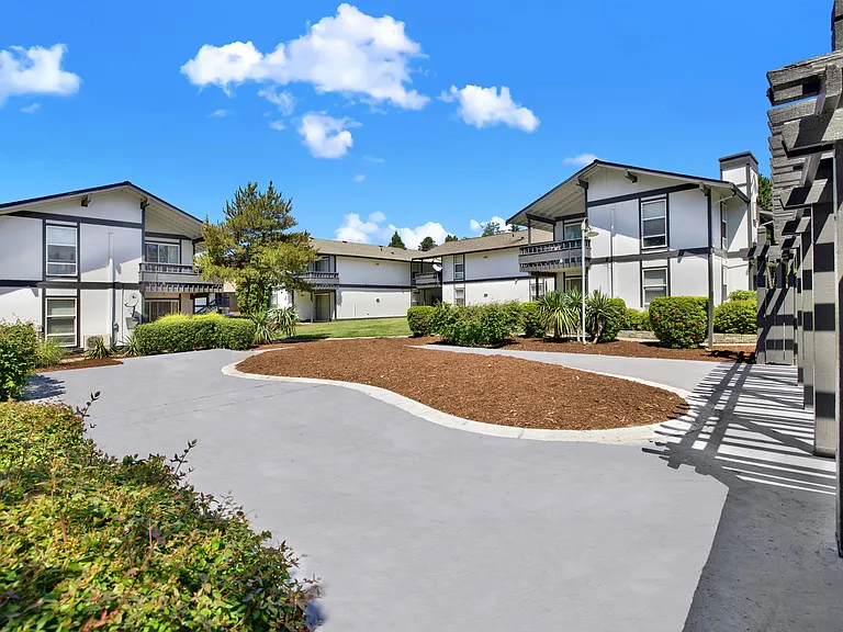 Arden Park Apartments — Photo 11